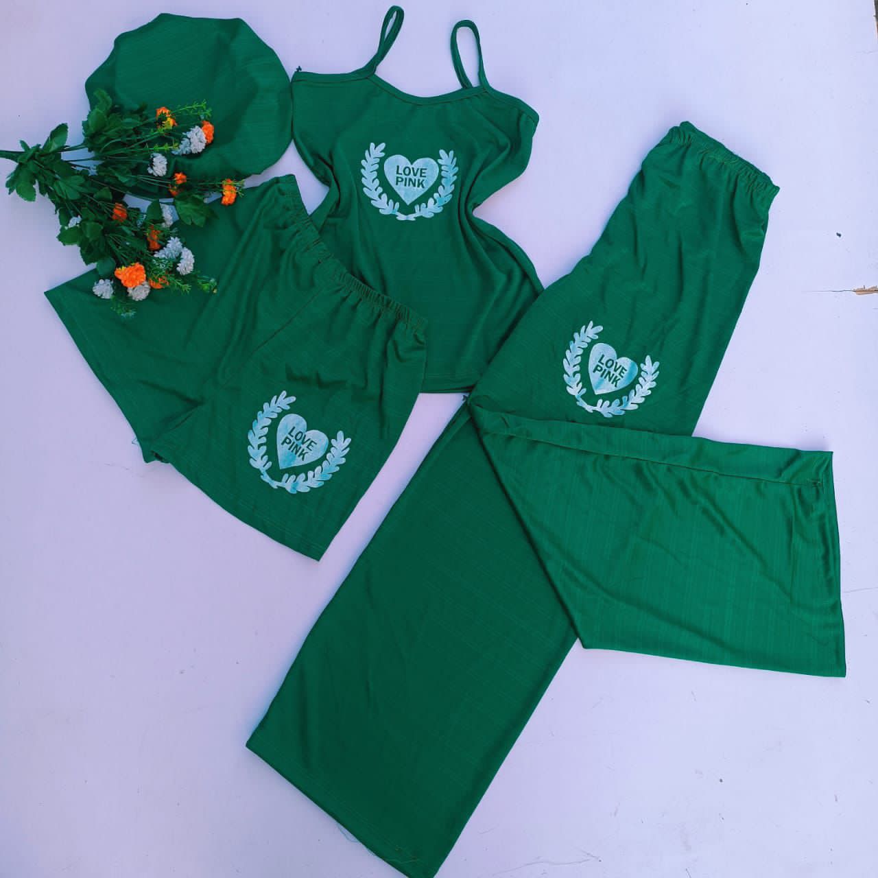 cheap  Beauty clothes for ladies . buy and sale China, Europe, Turkey, German in wholesale prices Cameroon. Female wears,of all colors 