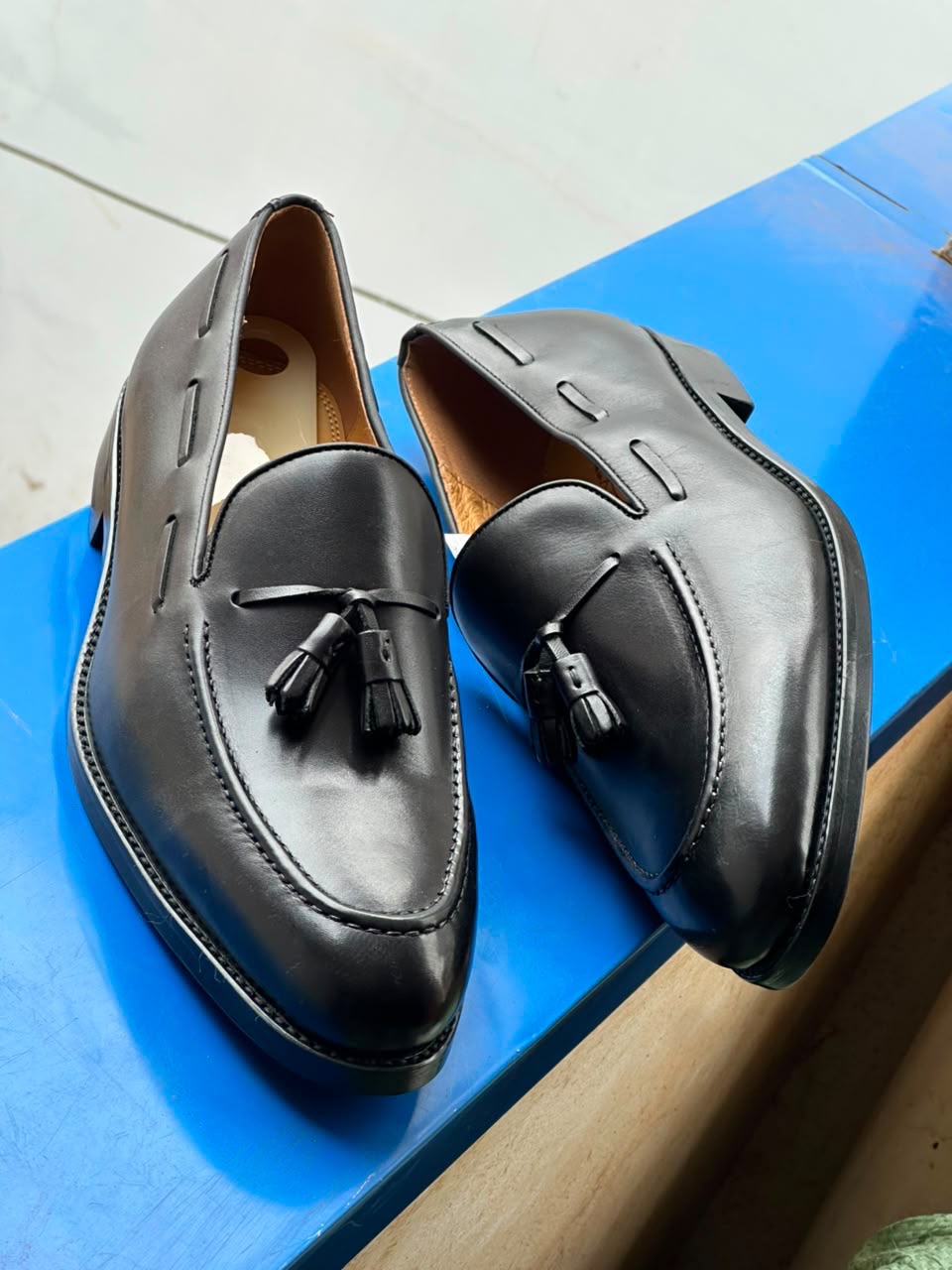 cheap  Shoes . buy and sale China, Europe, Turkey, German in wholesale prices Cameroon. Everlasting gentleman shoes. 