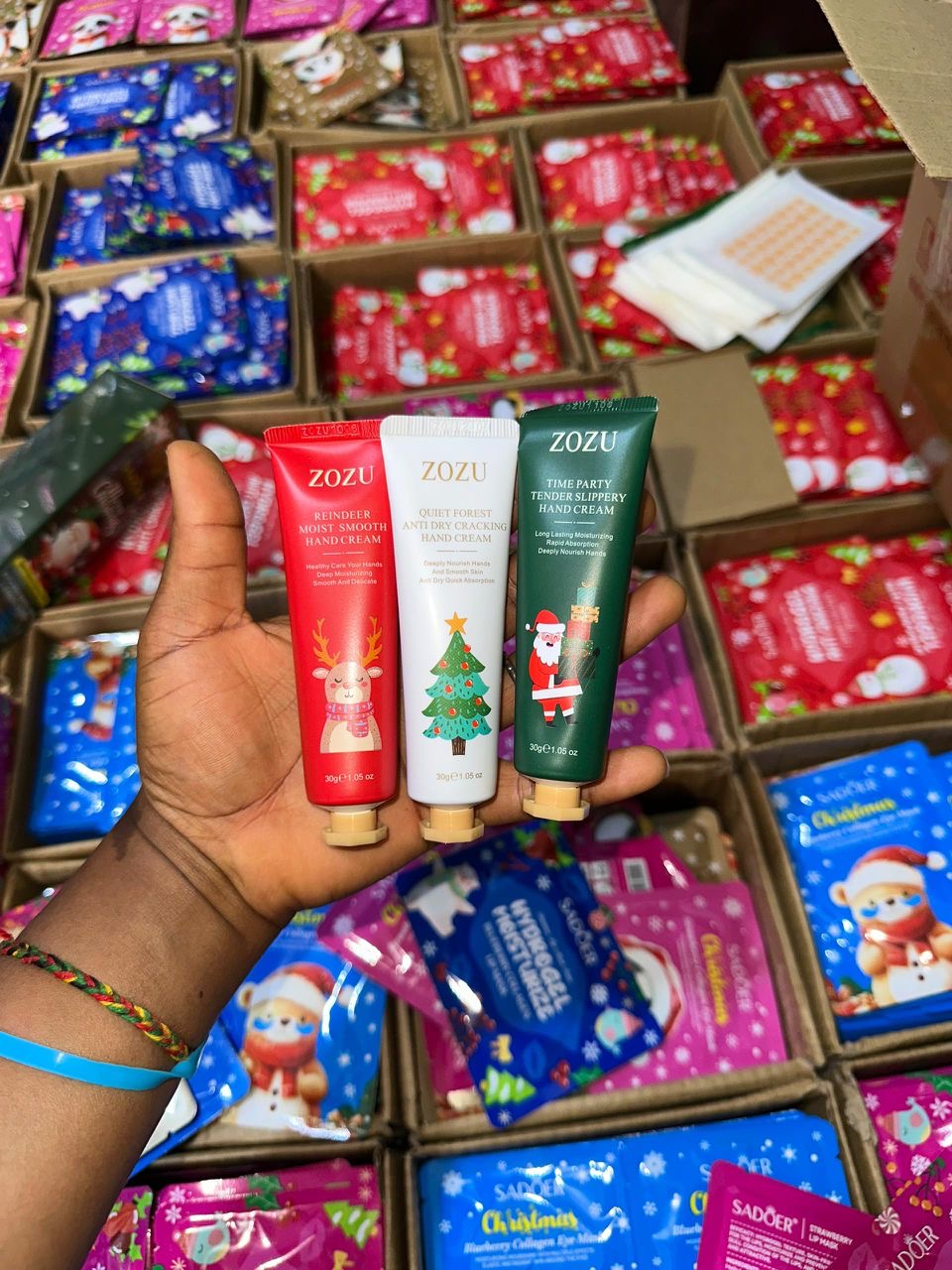 cheap  Hand cream . buy and sale China, Europe, Turkey, German in wholesale prices Cameroon. Keep your skin soft and hydrated with this festive ZOZU Hand Cream Trio .Featuring three 30g tubes—Reindeer Moist Smooth, Quiet Forest Anti-Dry Cracking, and Time Party Tender Slippery these quick-absorbing, deeply nourishing creams provide lasting mois